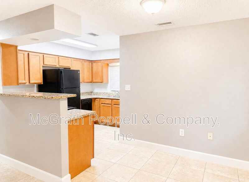 7704 Chase Rd - Photo 5 of 14