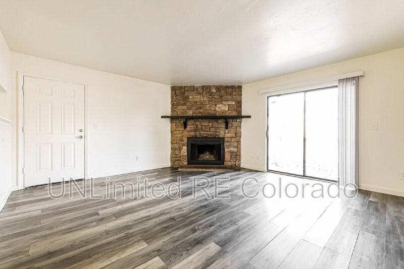 18034 E Ohio Ave #102 - Photo 5 of 17