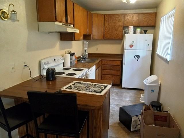 828 Marine St - Photo 3 of 14