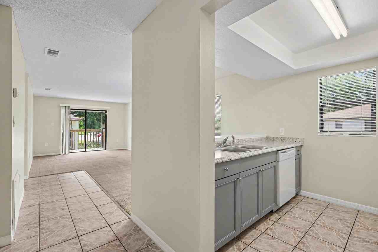 4534 Sleepy Oak Lane - Photo 7 of 19