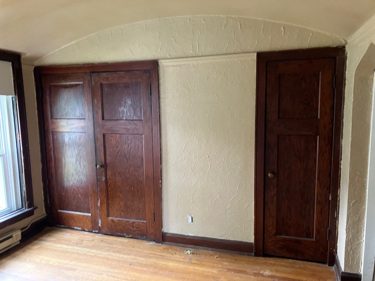 330 West Keefe Avenue - Photo 6 of 20