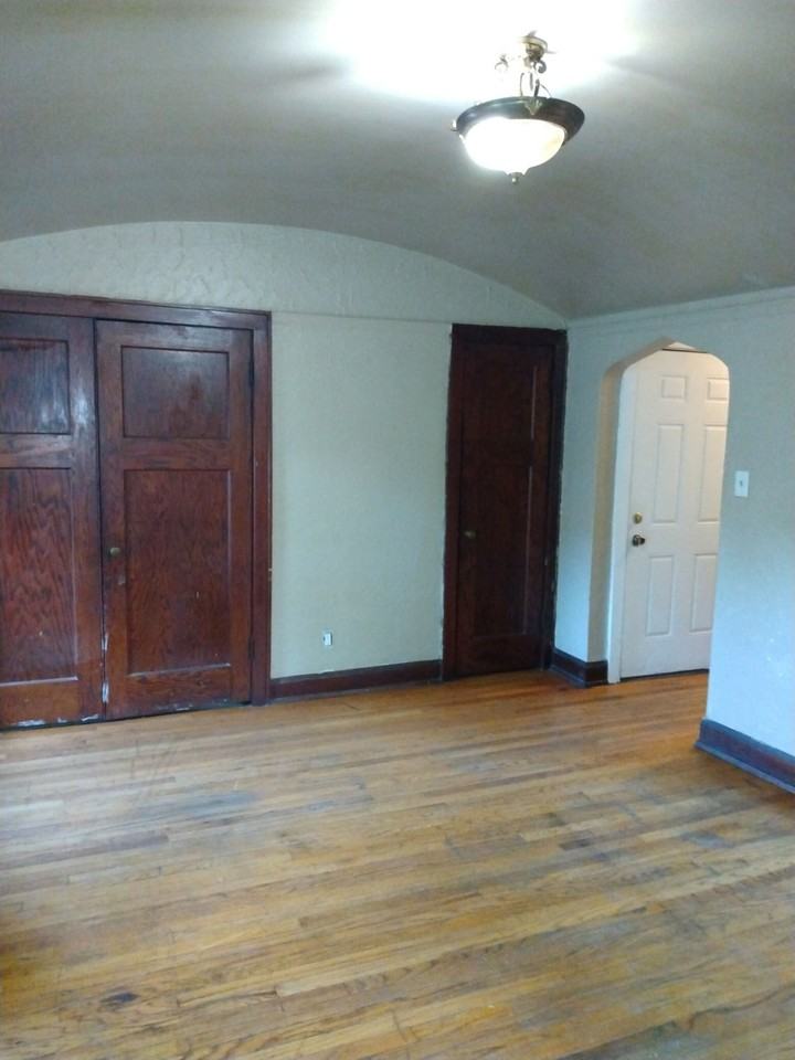 330 West Keefe Avenue - Photo 7 of 20