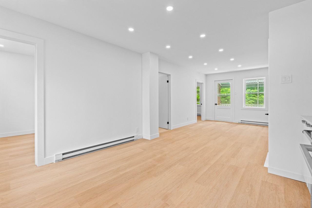 1743 Rue Leprohon - Photo 7 of 10