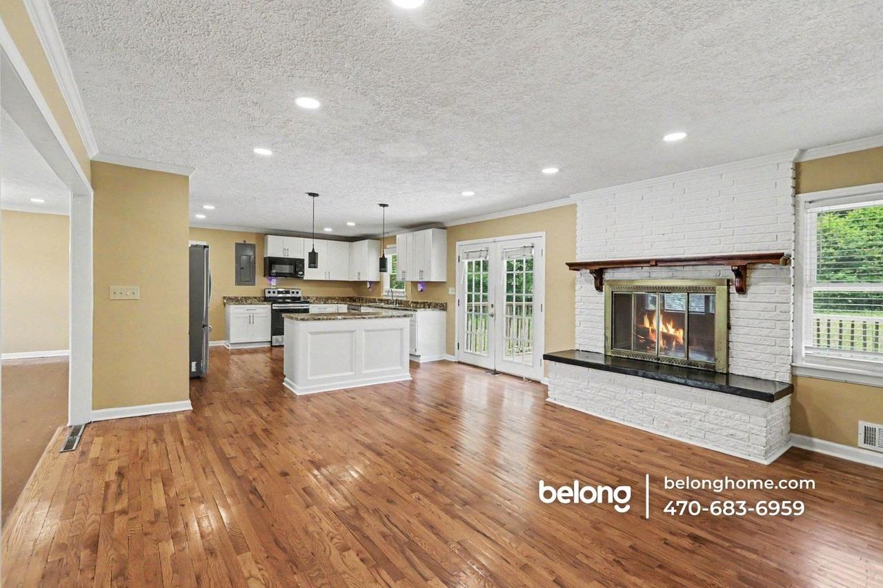 3126 Wesley Chapel Rd - Photo 5 of 16