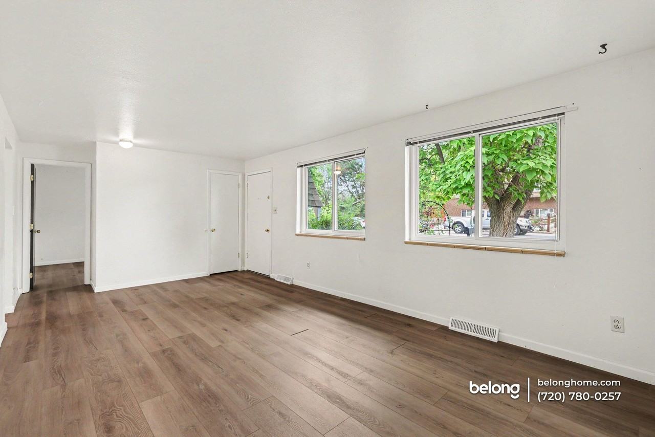 5318 Flower Cir - Photo 5 of 15