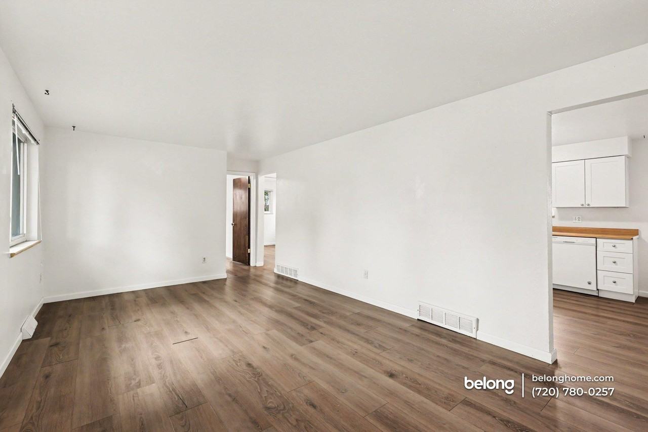 5318 Flower Cir - Photo 6 of 15