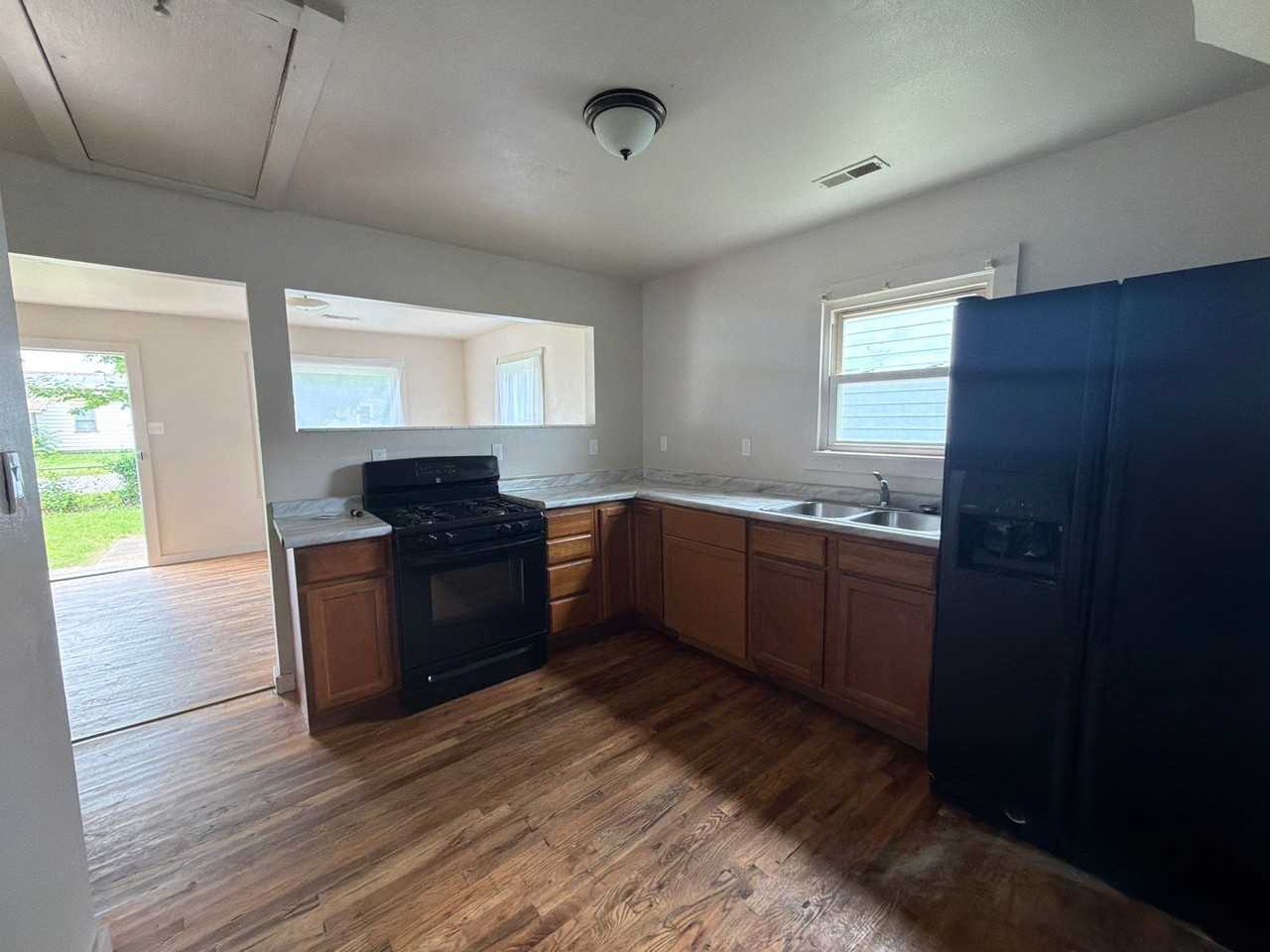222 Nadine St #222NADINE - Photo 3 of 16
