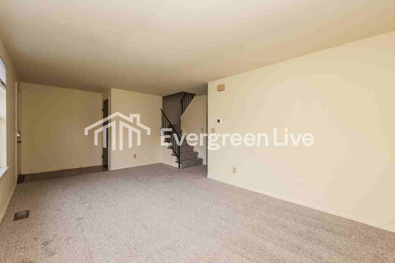 7534 Mount Whitney St - Photo 3 of 15