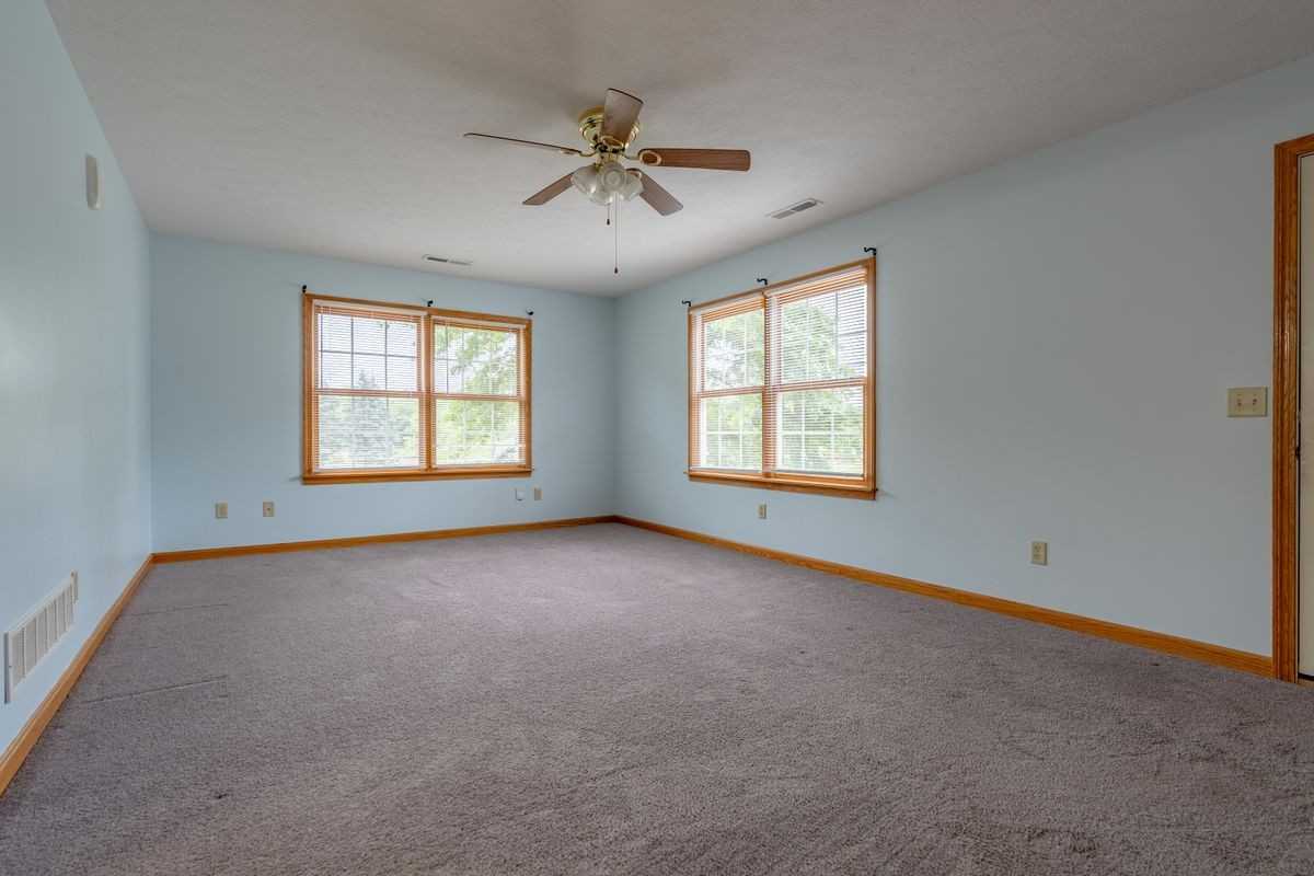2919 Cliftmont Ave Ne - Photo 3 of 5