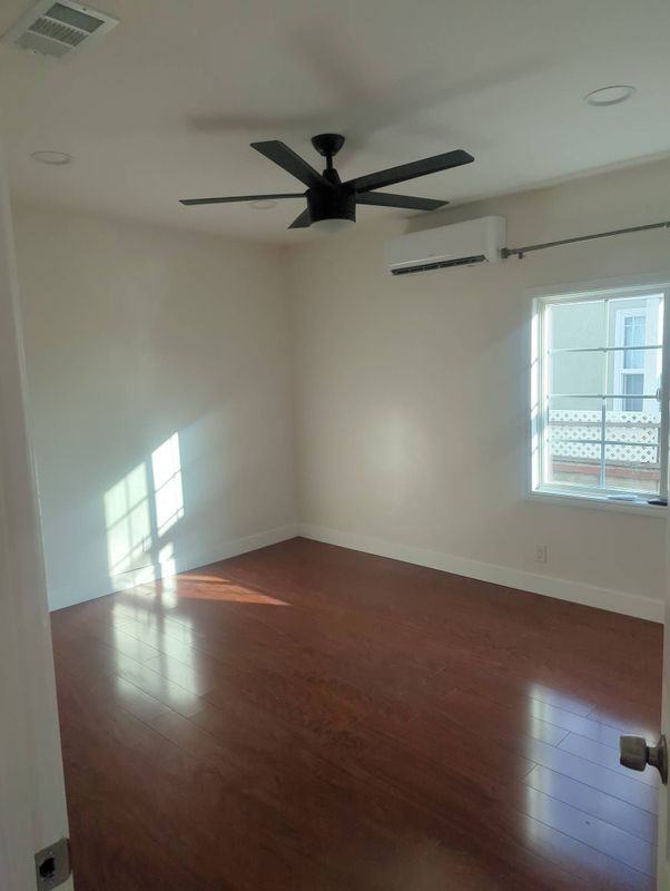 4132 Lynd Ave - Photo 2 of 9