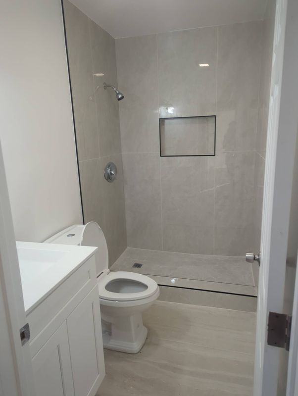 4132 Lynd Ave - Photo 3 of 9
