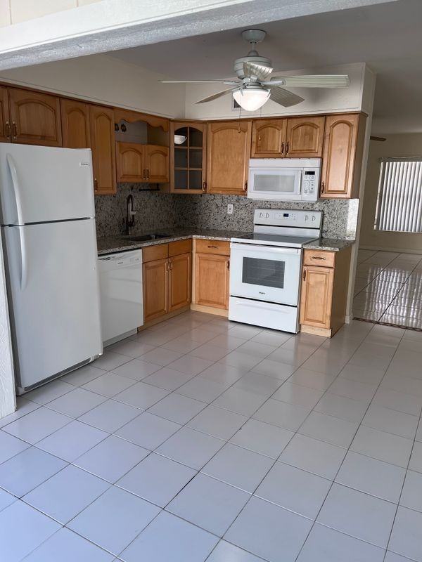 1142 Binney Dr ##B - Photo 2 of 4