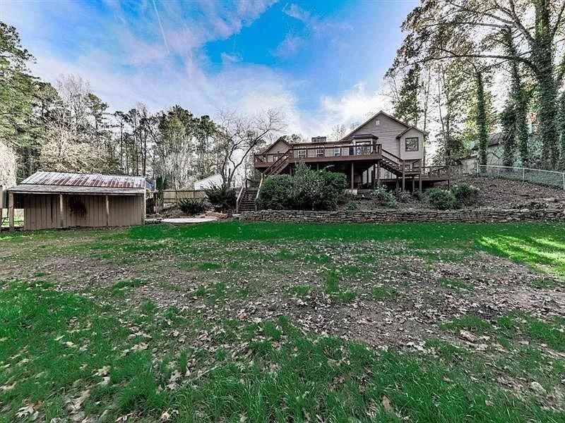 2189 Chartwell Dr - Photo 6 of 35