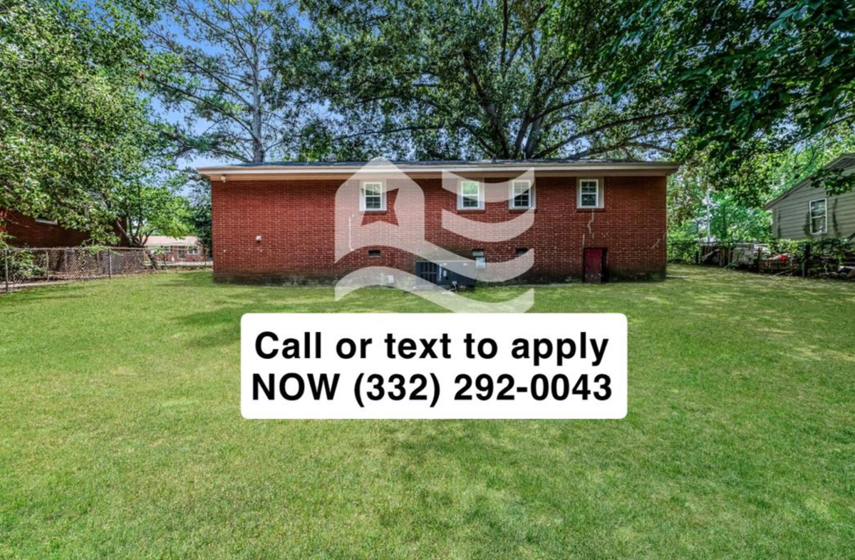 322 Jefferson Dr - Photo 2 of 3