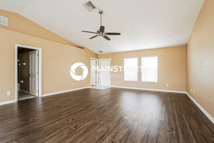 6011 Jane Ave N - Photo 4 of 16