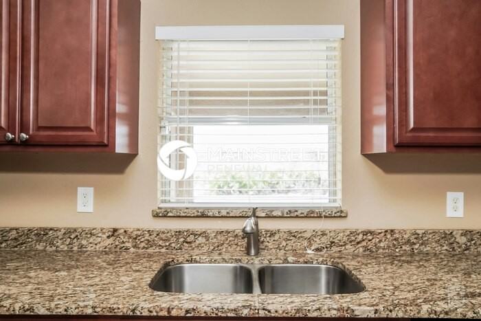6011 Jane Ave N - Photo 7 of 16