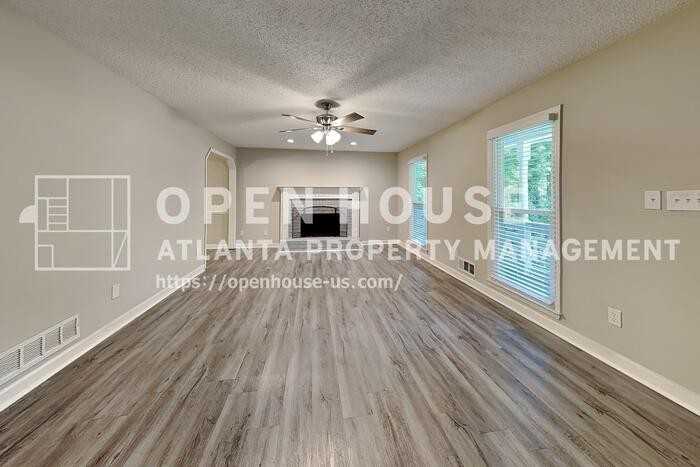77 Vienna Way - Photo 5 of 20