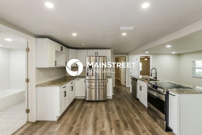 4501 52nd Ave N - Photo 7 of 16