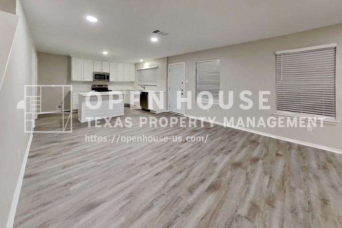 534 Hickory Ln - Photo 5 of 20