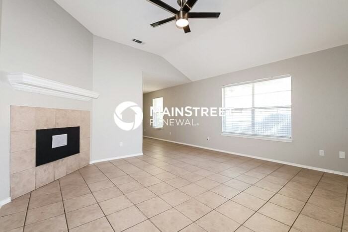 1215 S Oak Cliff Blvd - Photo 2 of 15
