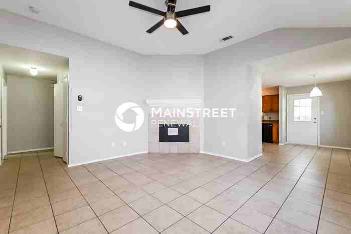 1215 S Oak Cliff Blvd - Photo 3 of 15