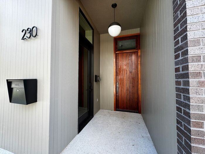 230 Washington St Ne - Photo 3 of 50
