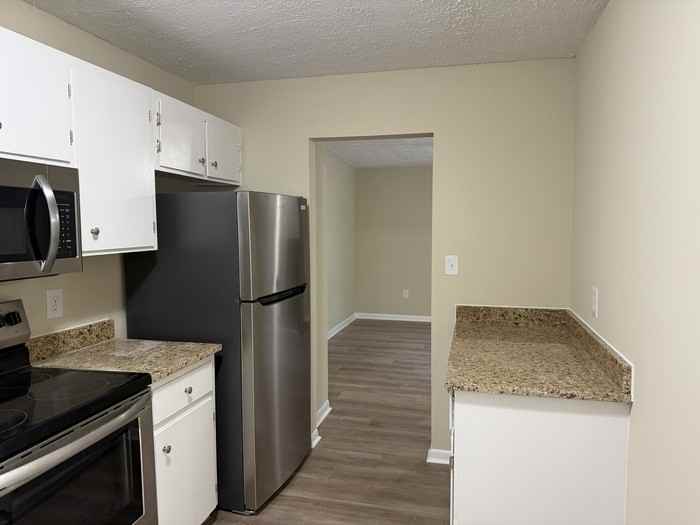 1705 Cedar Shoals Dr - Photo 5 of 15