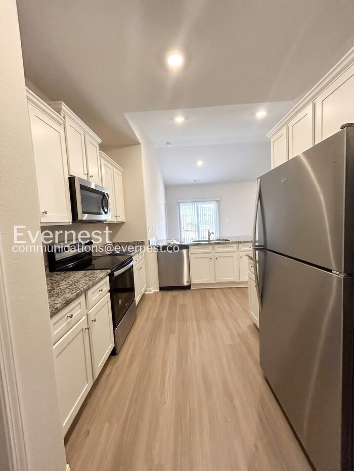 112 Lightning Dr - Photo 2 of 20
