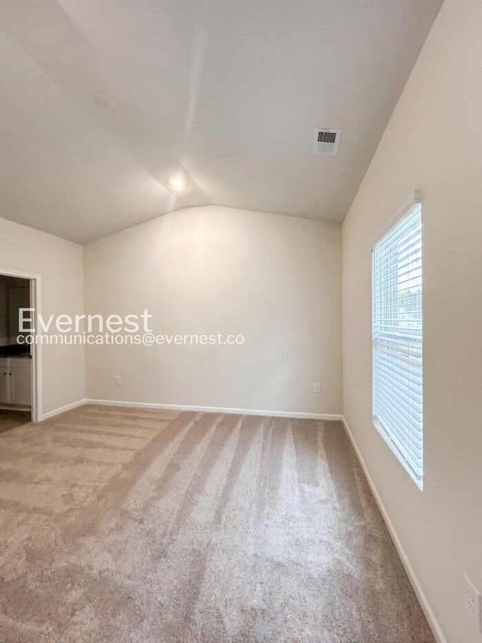 112 Lightning Dr - Photo 6 of 20