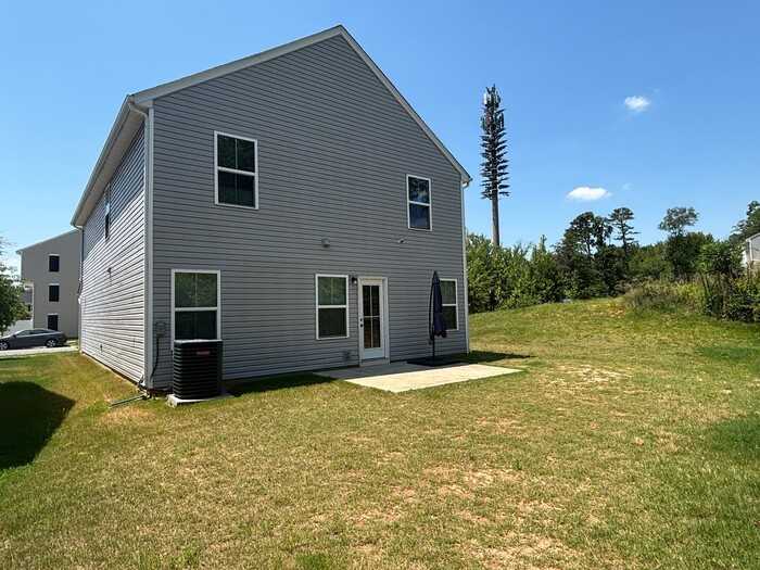 4320 Bowline Dr - Photo 3 of 32