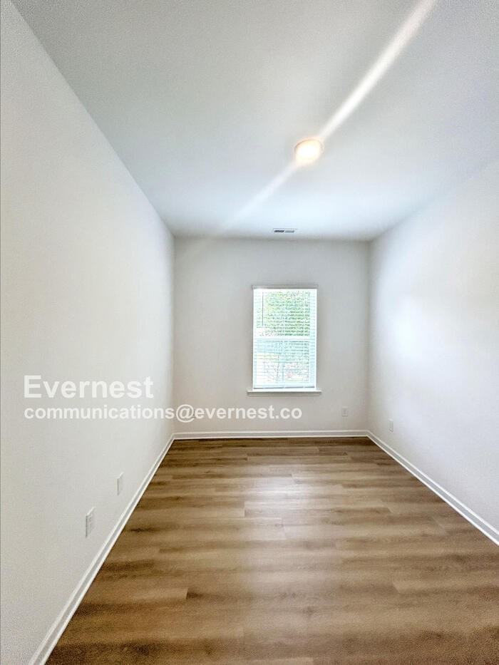 630 Austin Dr - Photo 7 of 18