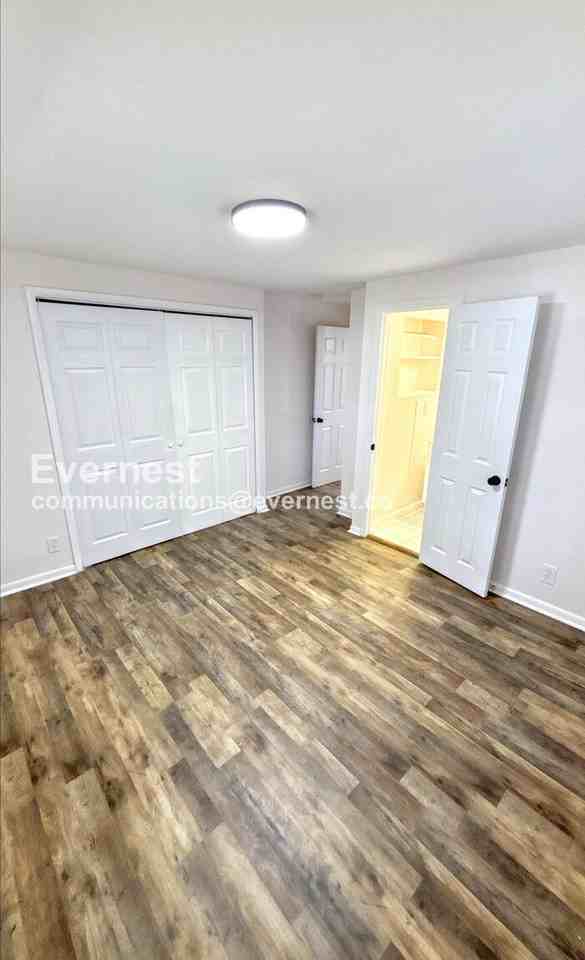 260 Sadonia Ave - Photo 7 of 19