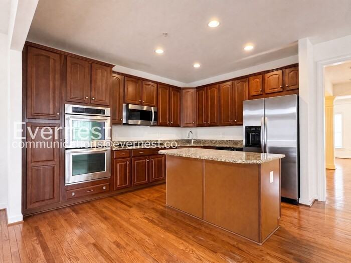 1620 Whitehall Dr - Photo 3 of 29