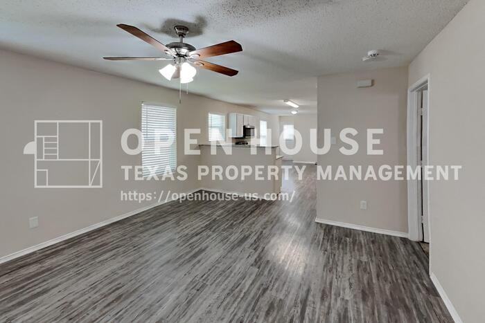 4884 Waterford Dr - Photo 4 of 20