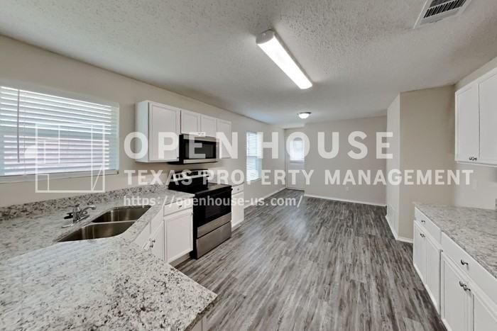 4884 Waterford Dr - Photo 6 of 20