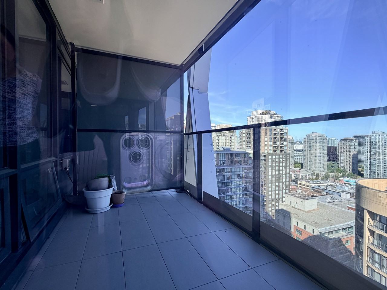 1111 Richards Street - Photo 7 of 18
