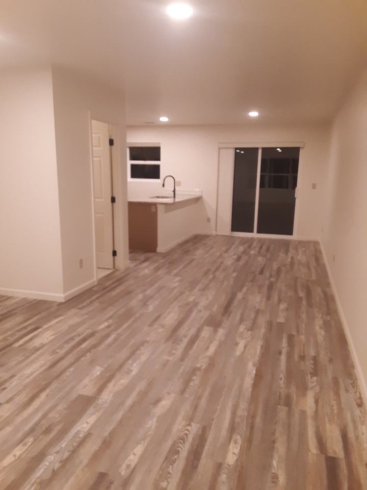 2445 Newburg Rd #5 - Photo 4 of 11