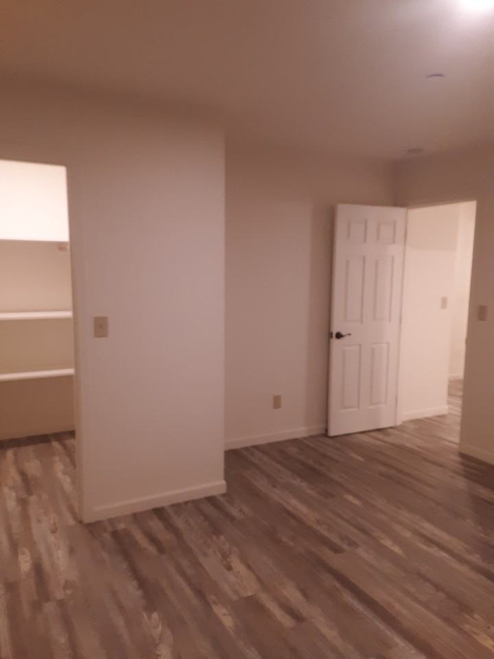 2445 Newburg Rd #5 - Photo 7 of 11