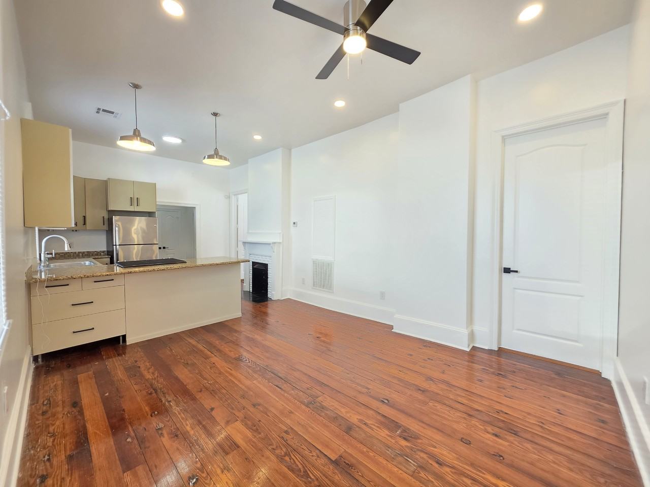 3937 Banks St #3937 - Photo 4 of 18