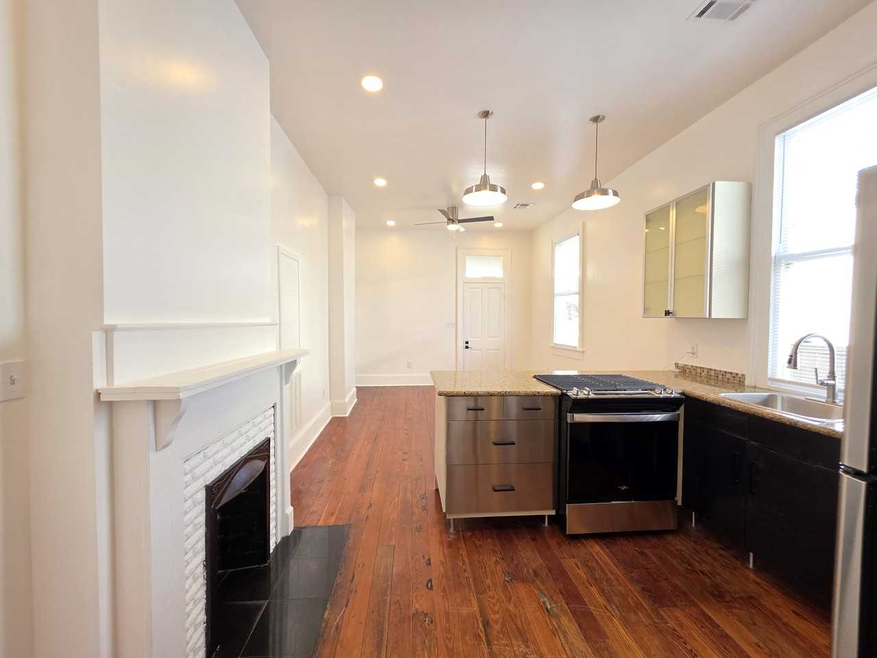 3937 Banks St #3937 - Photo 7 of 18