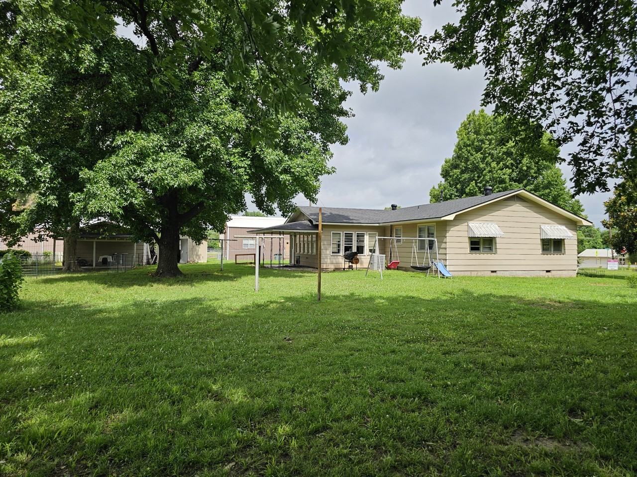 109 W Covington #NA - Photo 3 of 19