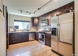2518 Yale Ave E #B - Photo 3 of 22