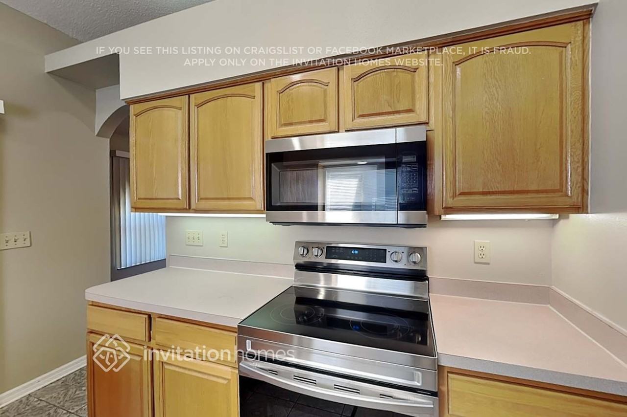 33328 Fountain Ln - Photo 6 of 18