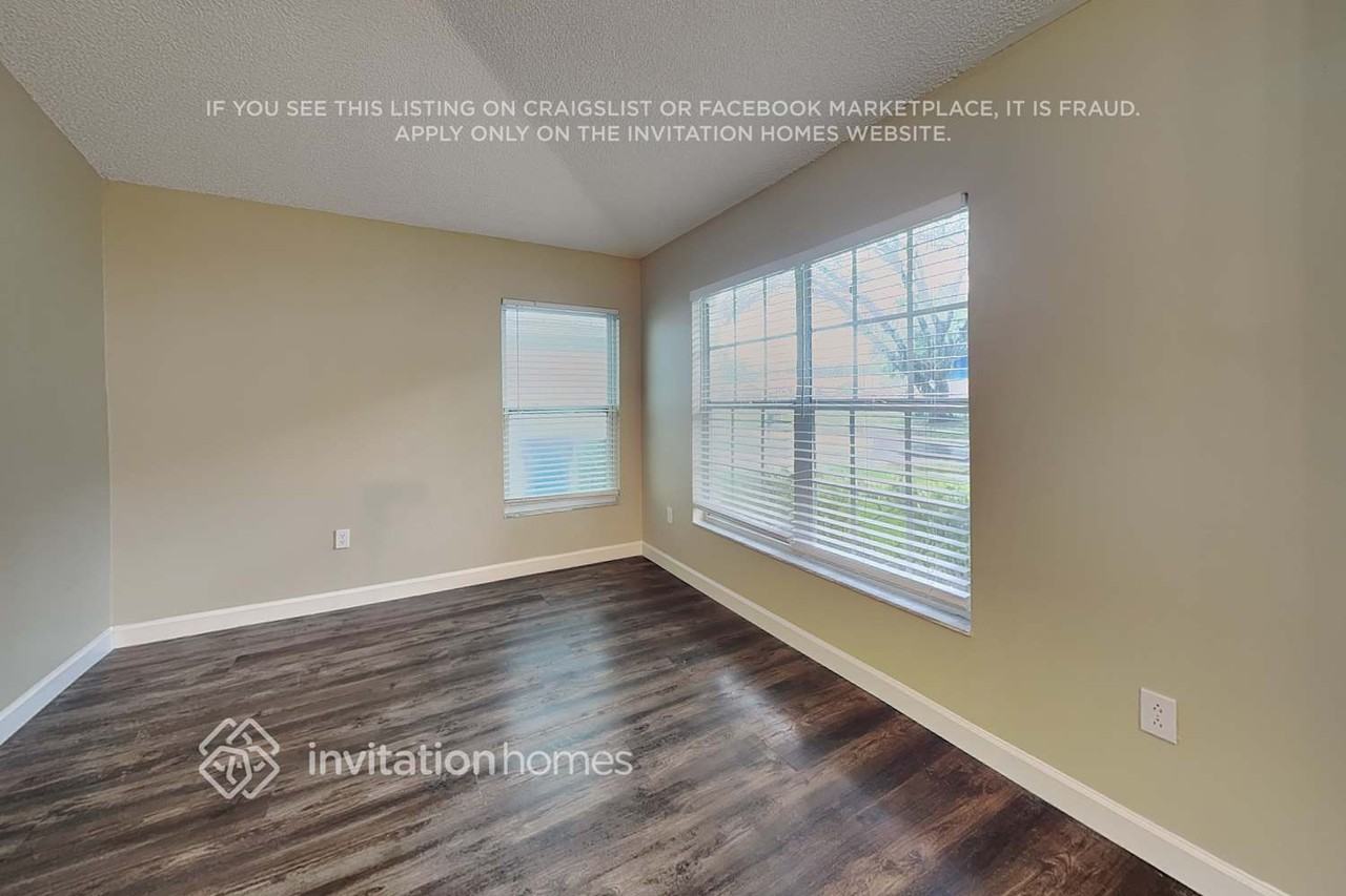 1341 Gangplank Dr - Photo 3 of 20