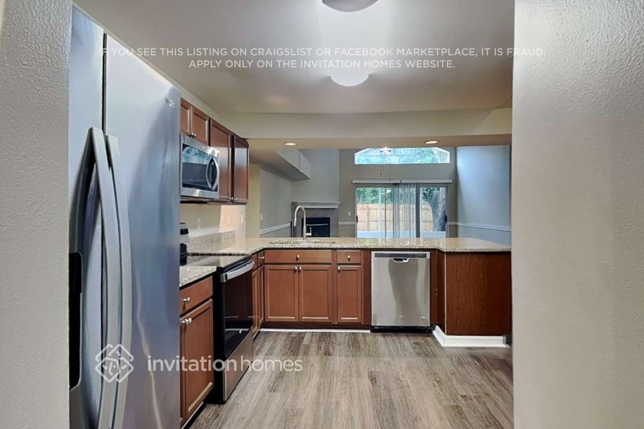 1341 Gangplank Dr - Photo 6 of 20