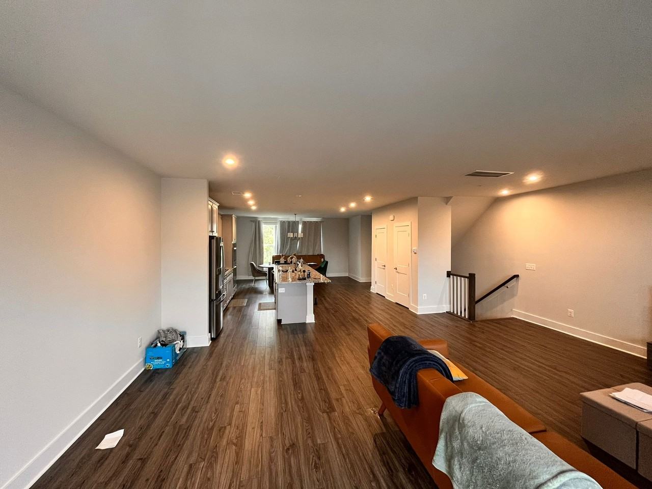 933 Salamander St #B - Photo 5 of 16