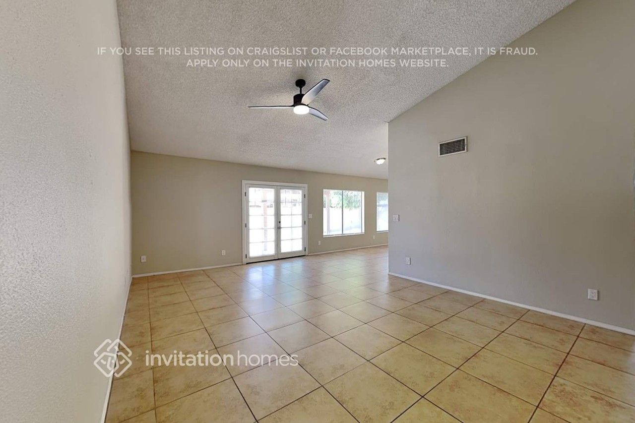 7543 W Cheryl Dr - Photo 3 of 18