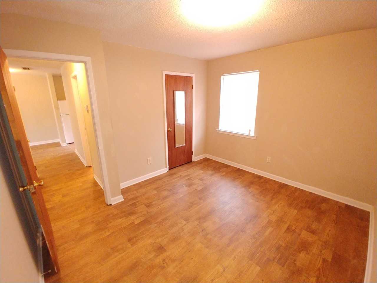 325 Overland Rd #4B - Photo 5 of 6