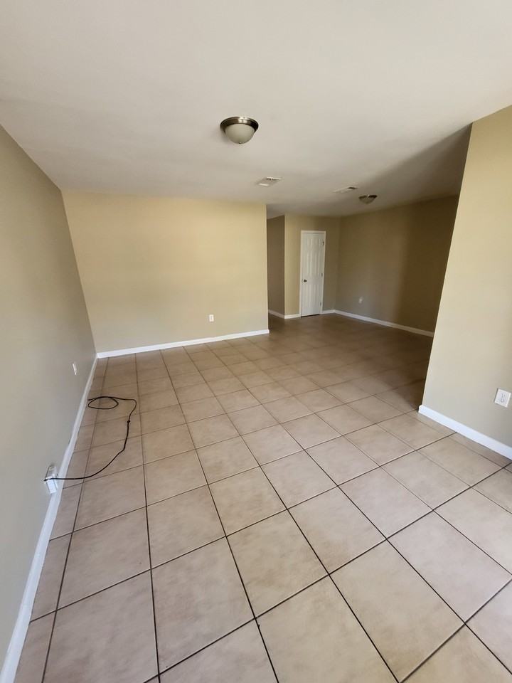9628 El Scott Ave - Photo 3 of 14