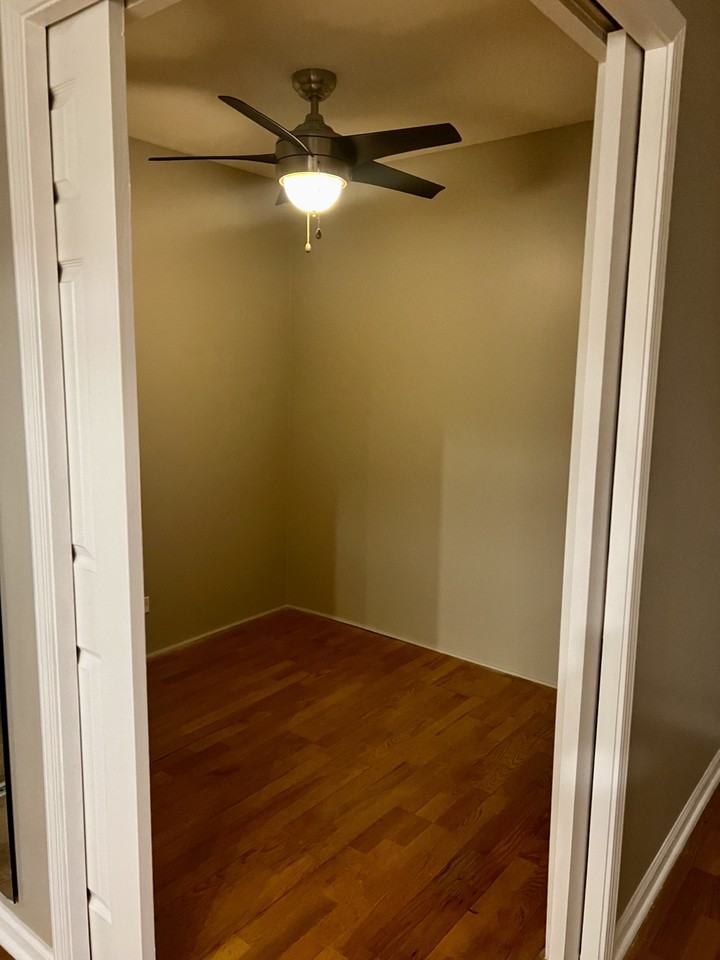 37 Bermuda Colony - Photo 2 of 15